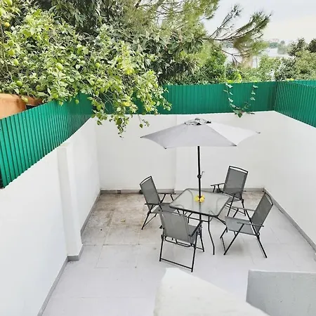 Apartment Lemon Tree With Patio Lisbon